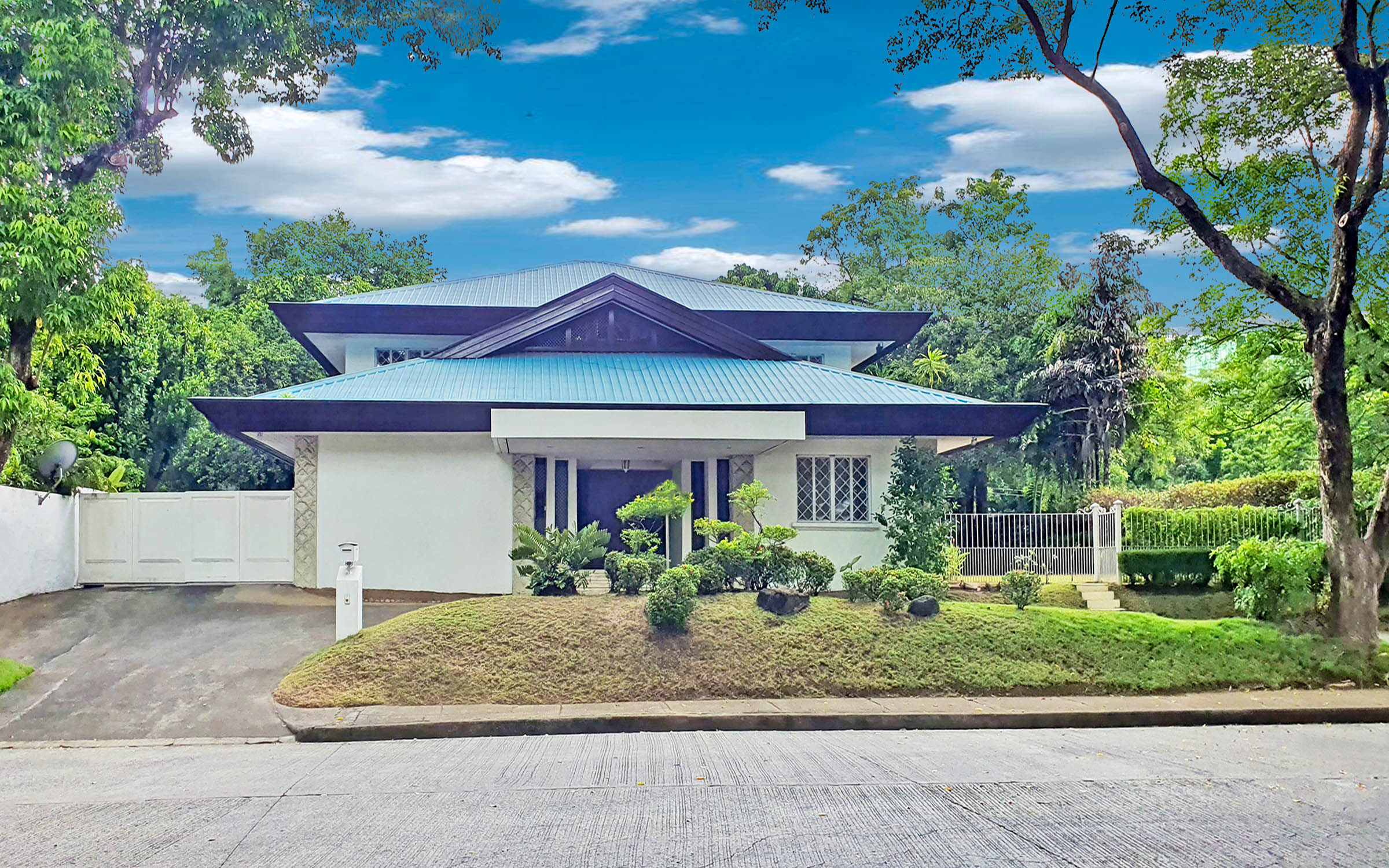 AYALA ALABANG VILLAGE - Realtor Manila